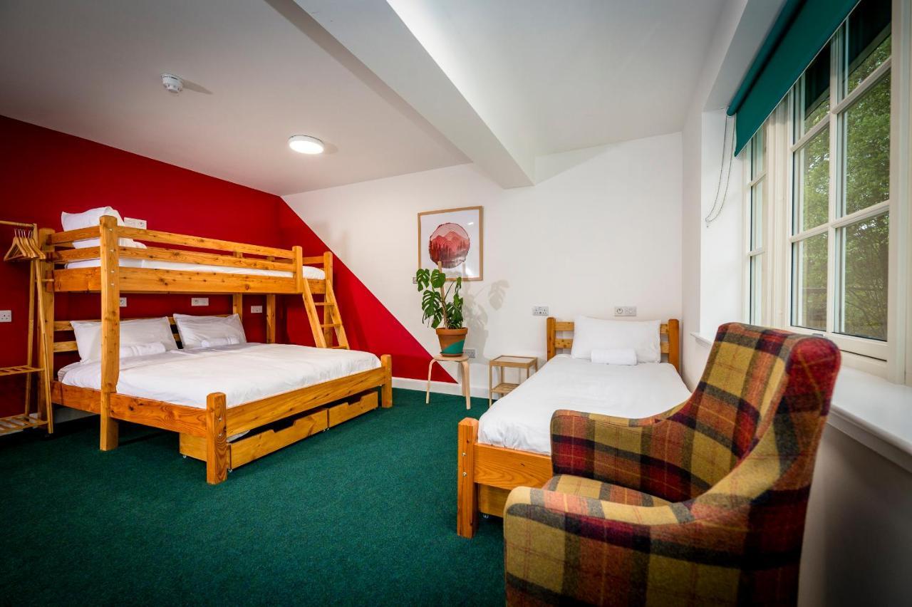 Loch Ness Bunk Inn Drumnadrochit Exterior photo